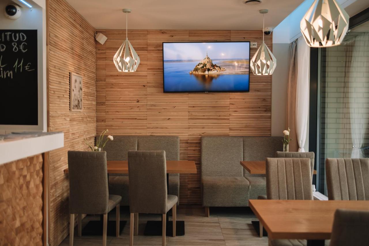Merepargi Aparthotel & Cafe Нарва-Йыэсуу Экстерьер фото